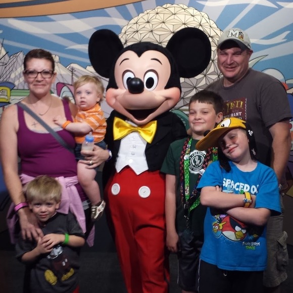 Meet your Posher, Angie - Picture 1 of 1